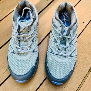 Fila sneakers walking shoes 
Womens size 8.5